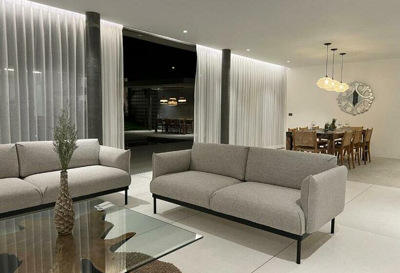 Aura Garden 2, Pool & Garden Villa, Choengmon 500m