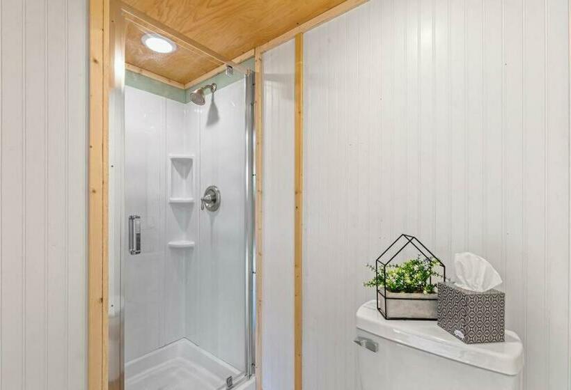Chasing Views Tiny House