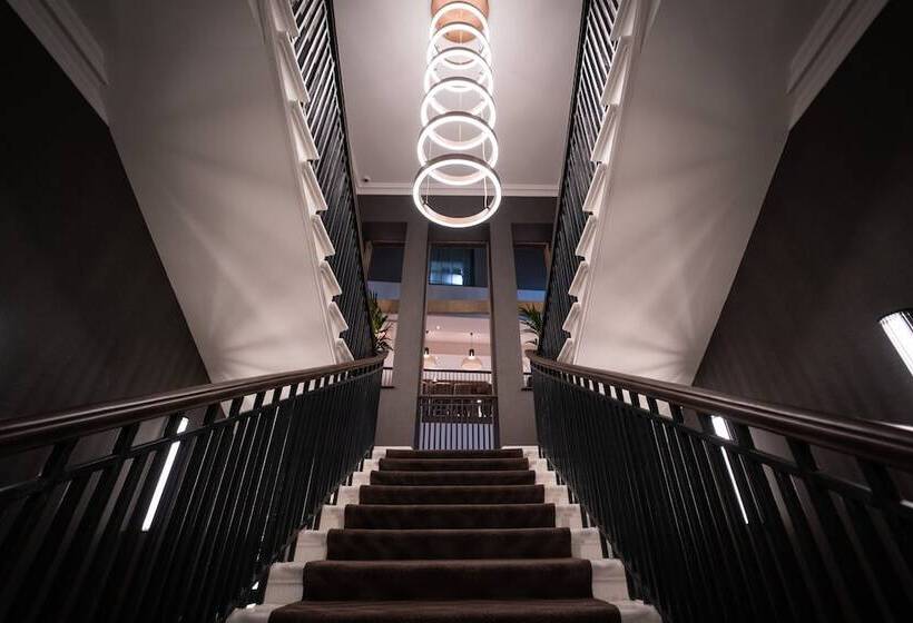 Clayton Hotel Glasgow City