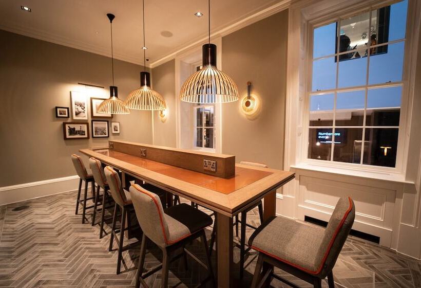 Clayton Hotel Glasgow City