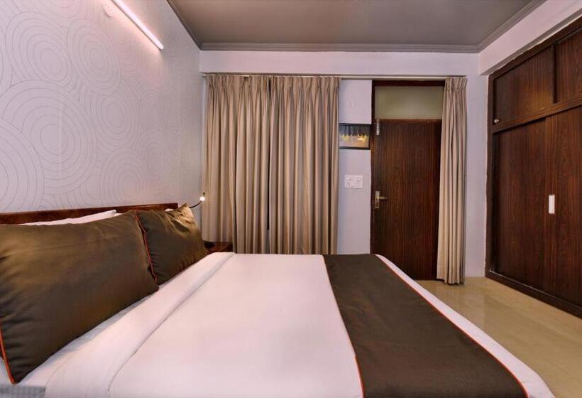 Collection O Hotel Ratiram Palace