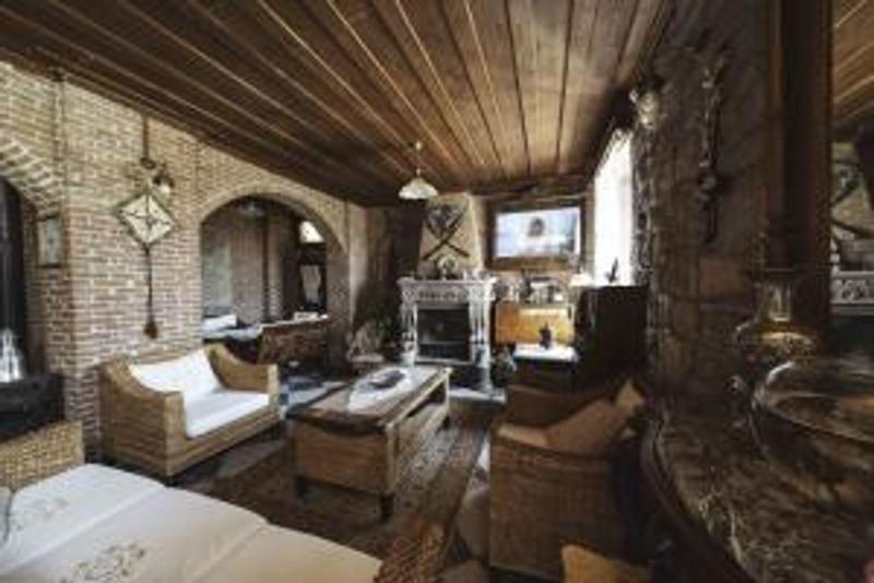 Cunda Tas Konak Otel