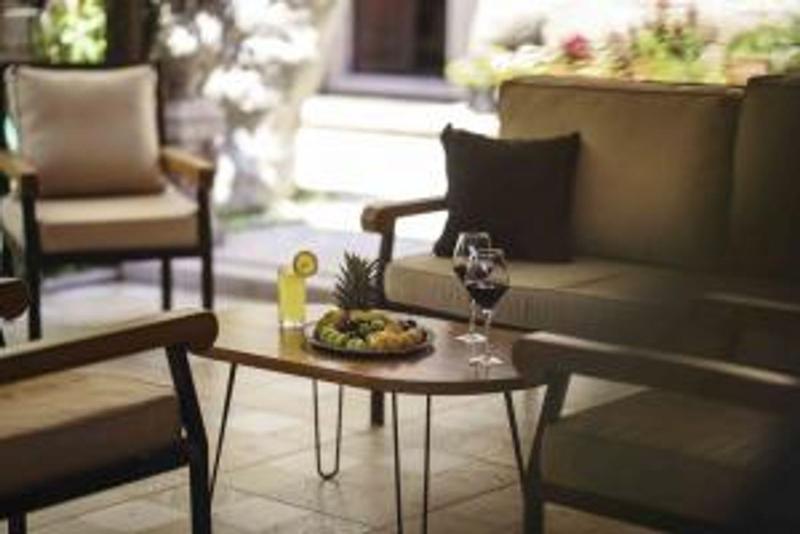 Cunda Tas Konak Otel