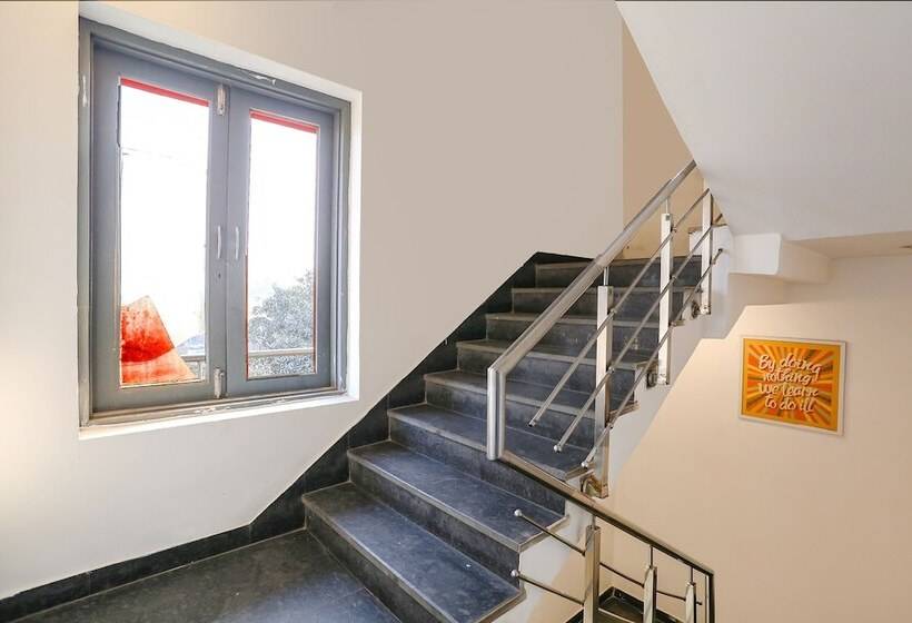 Fabhotel Urban Residency