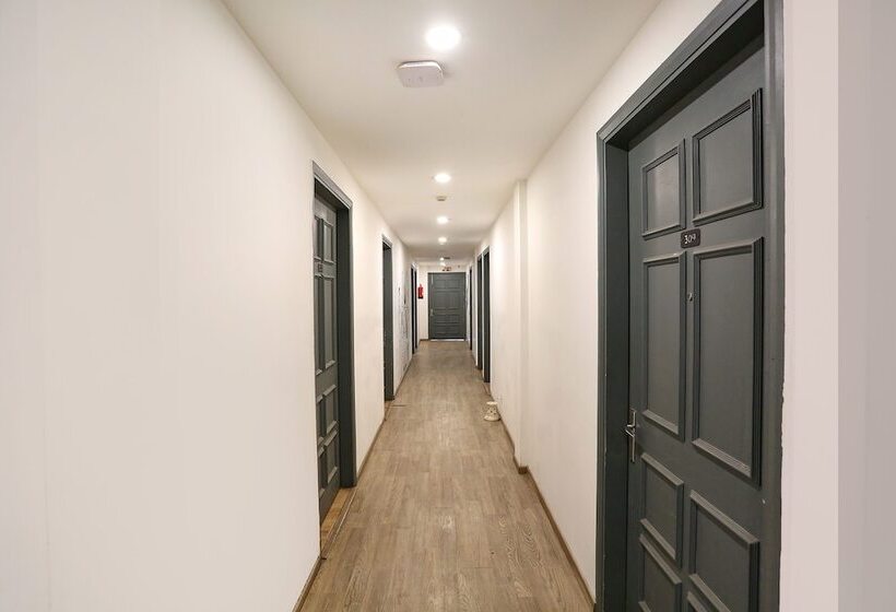 Fabhotel Urban Residency