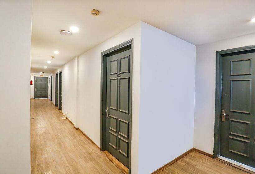 Fabhotel Urban Residency