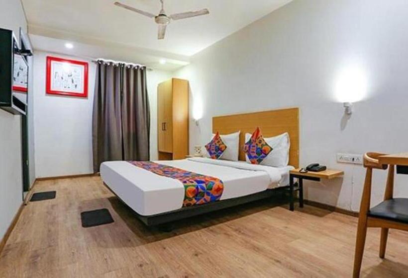 Fabhotel Urban Residency