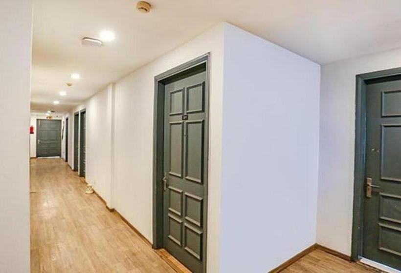 Fabhotel Urban Residency