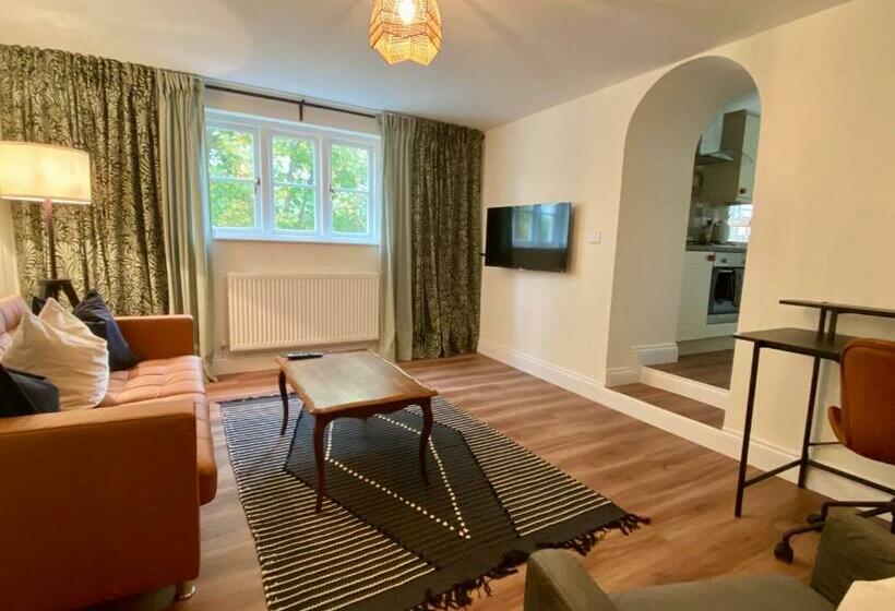 Holyland House Greenacres Estates