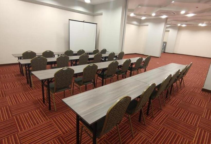 Agogo Downtown Hotel Surabaya