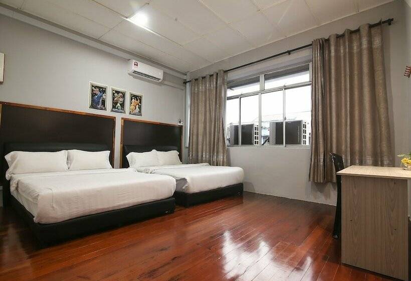 ホテル Spot On 90044 Amida Point