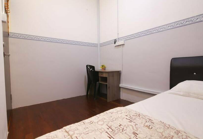 ホテル Spot On 90044 Amida Point