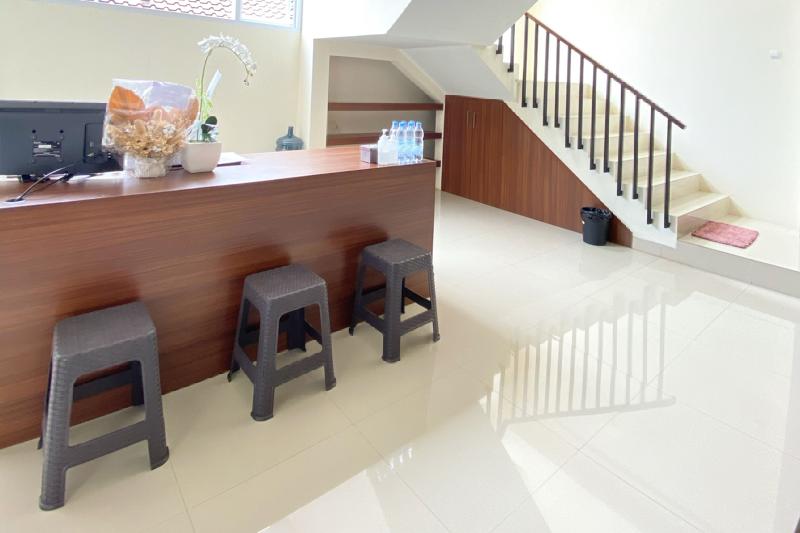 فندق Reddoorz At Arkana Seturan Pakuwon Mall