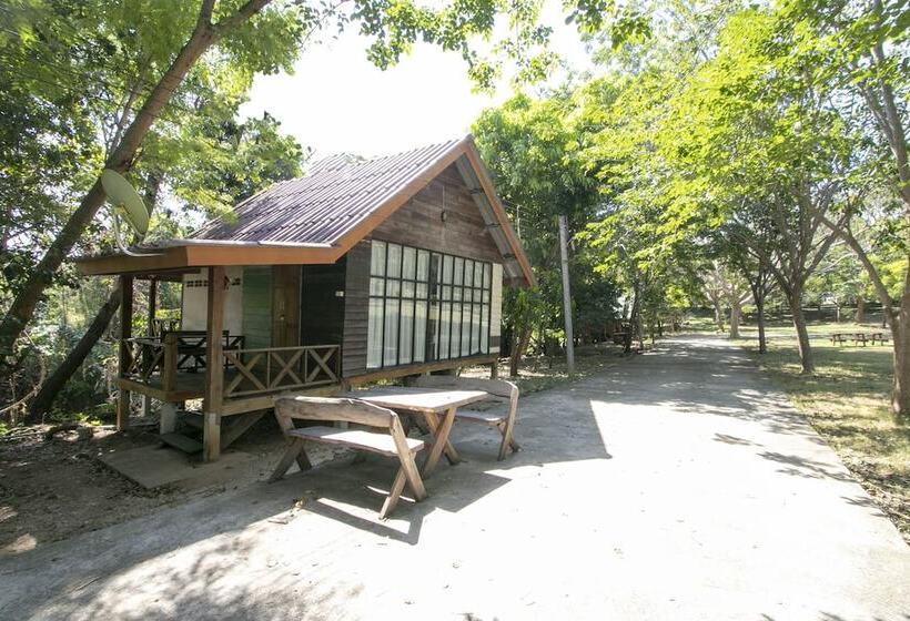 호텔 Baan Rak Mai By Oyo  Rooms