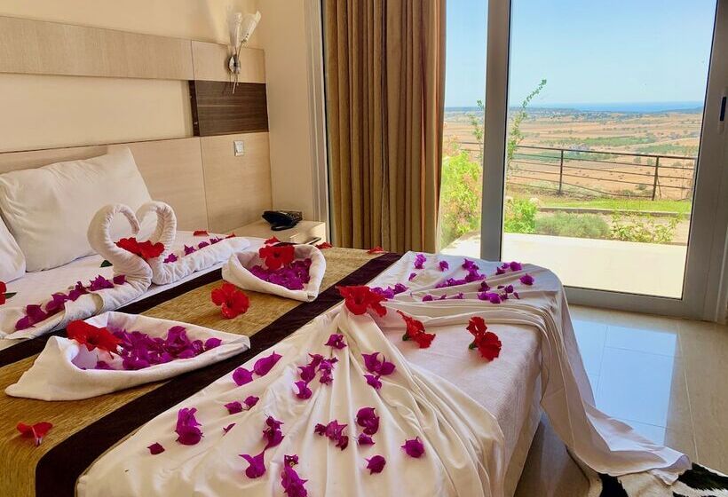 Отель Celebi Garden