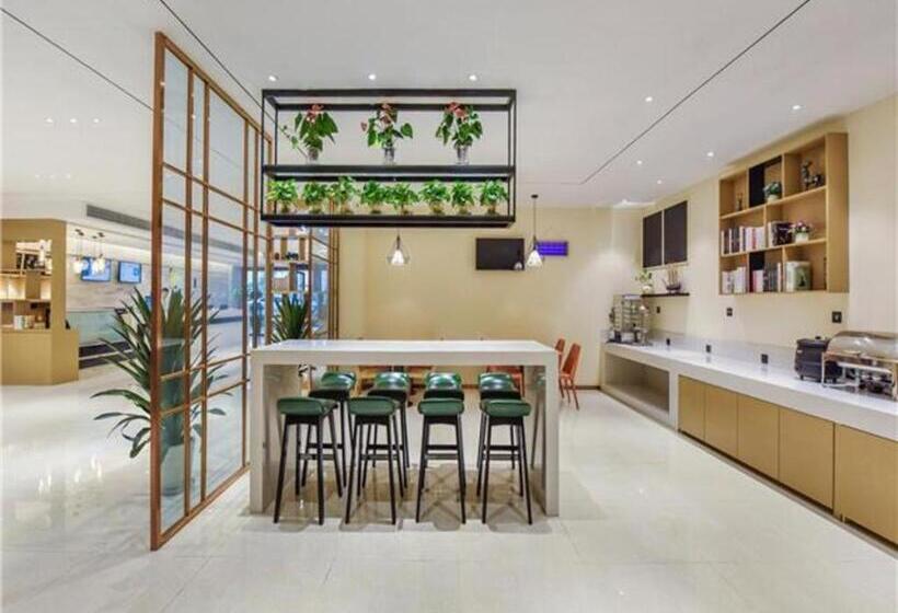 هتل City Comfort Inn Chongqing Chayuan Metro Station