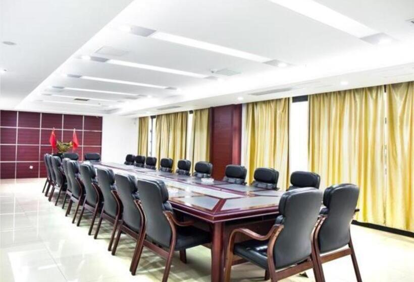 호텔 City Comfort Inn Jingzhou Railway Station Fantawild