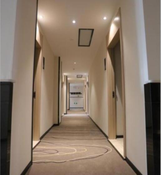 هتل City Comfort Inn Nanchang Xinjian Qianhu University Town Wuyue Plaza