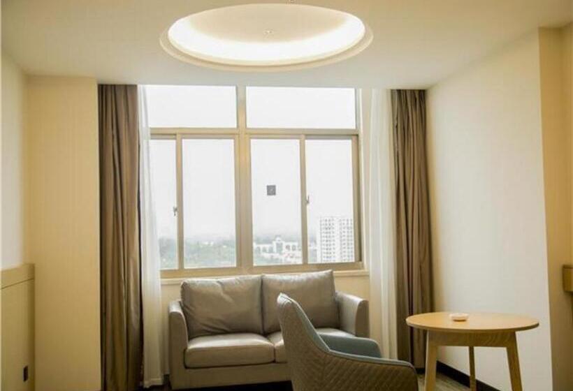 בית מלון כפרי City Comfort Inn Wanning Wan'an Avenue High Speed Railway Station