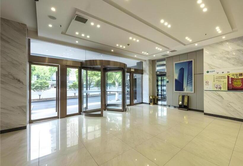 هتل City Comfort Inn Wuhan Dream Times Baotong Temple Metro Station