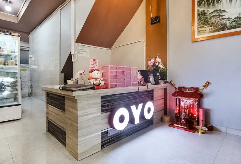 בית מלון כפרי Coffee Jodoh Homestay By Oyo Rooms