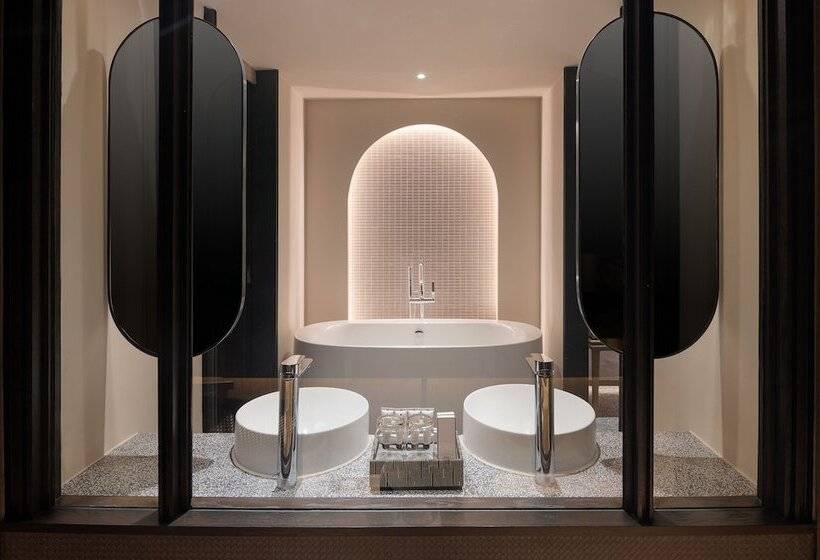 هتل Cross Pattaya Pratamnak   Sha Plus