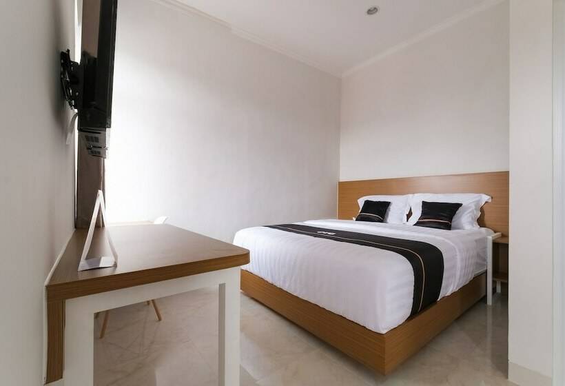 Отель Damar Kusumo Guest House By Oyo Rooms