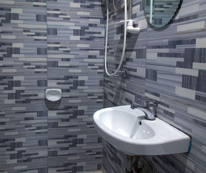 فندق Darius' Residences By Oyo Rooms