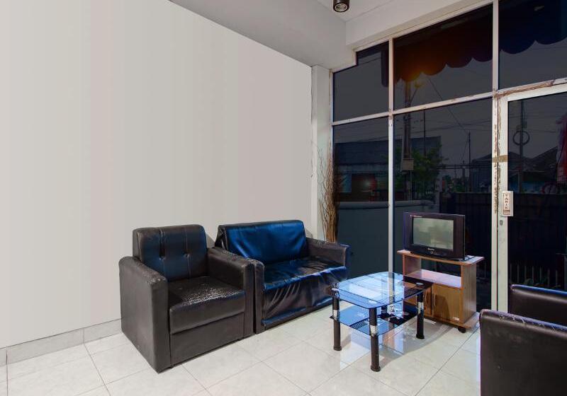 בית מלון כפרי D'kost 3 Syariah By Oyo Rooms