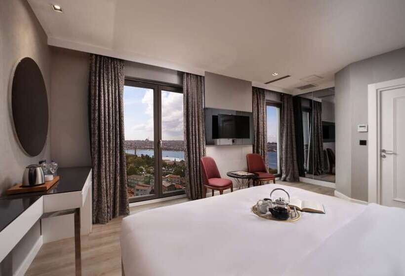 Отель Dora Pera