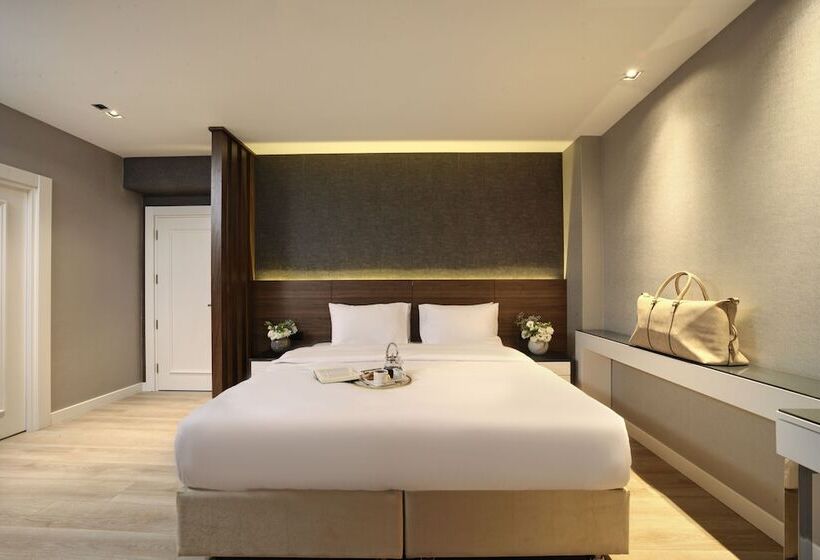 Отель Dora Pera