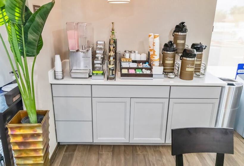 Suburban Studios By Choice Hotels Award Winning New 2024 Walk To Eateries & Grocery Ultra Sp