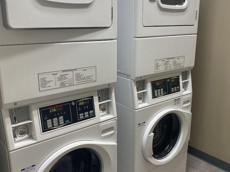 Suburban Studios By Choice Hotels Award Winning New 2024 Walk To Eateries & Grocery Ultra Sp