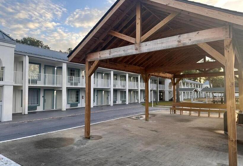 Suburban Studios By Choice Hotels Award Winning New 2024 Walk To Eateries & Grocery Ultra Sp