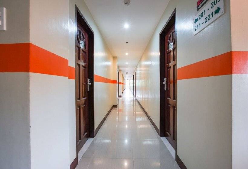 هتل Edmundo By Oyo Rooms