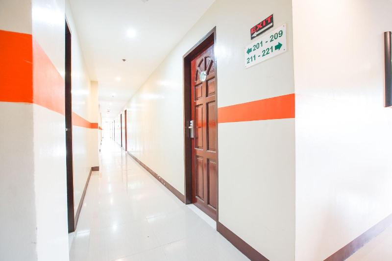 هتل Edmundo By Oyo Rooms