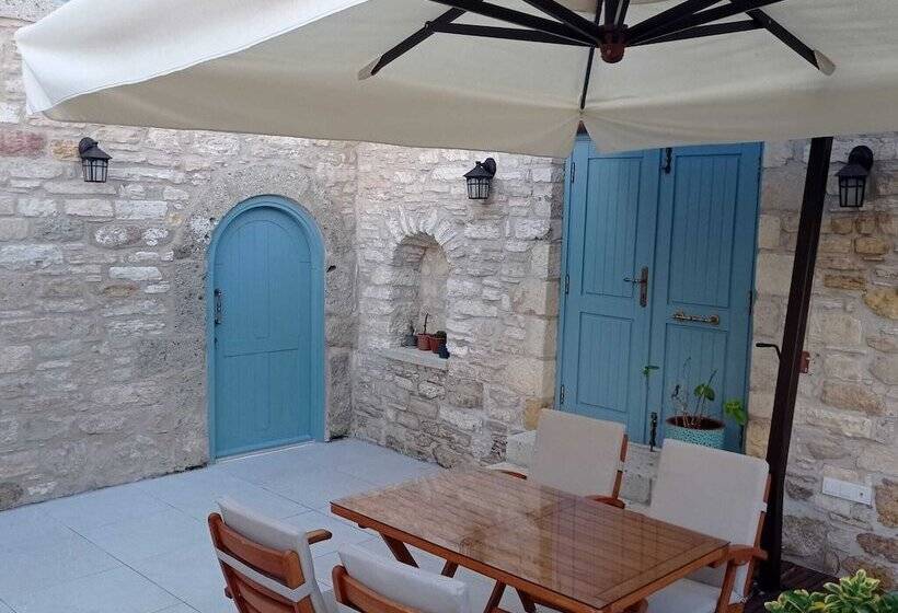 בית מלון כפרי Eflin Haus Historical Place & Monument