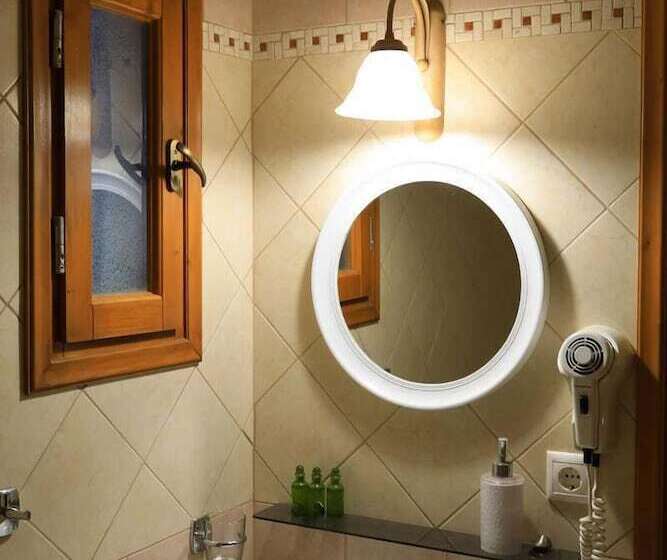 فندق Filoxenia By Grispos Villas