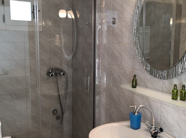 בית מלון כפרי Filoxenia By Grispos Villas