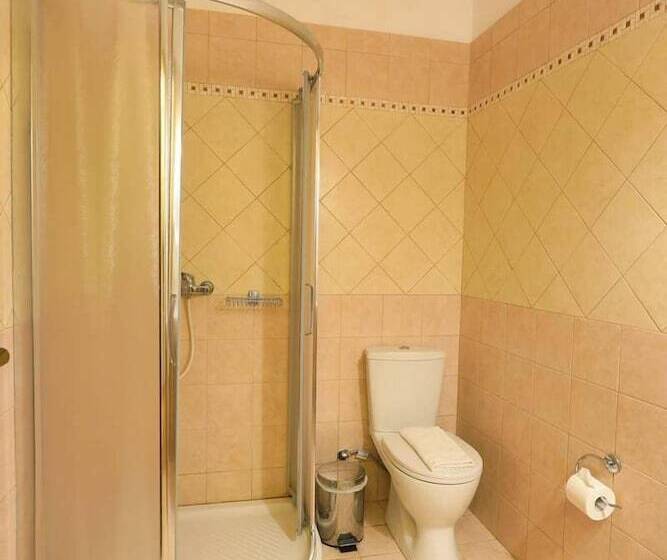 בית מלון כפרי Filoxenia By Grispos Villas