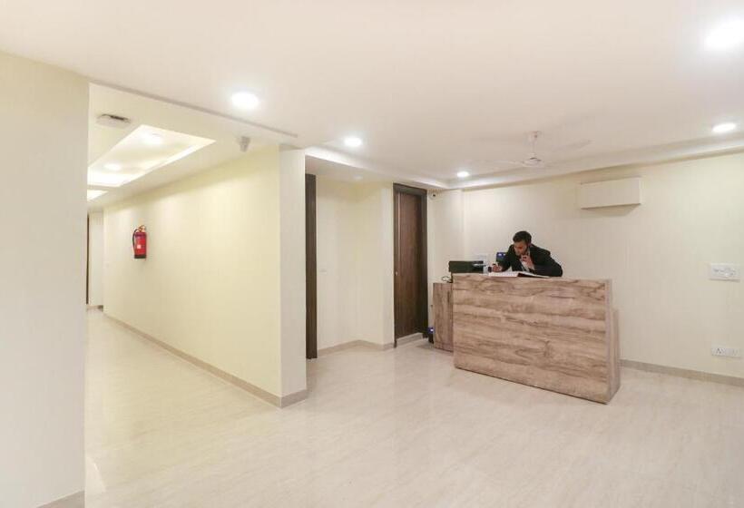 호텔 Collection O Comfort Residency Near Artemis Hospital