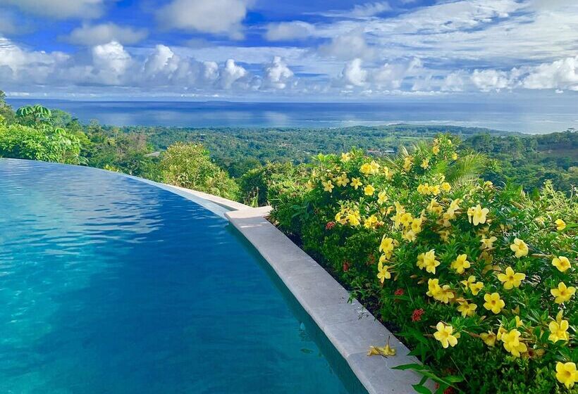 فندق Golden Pineapple Villas