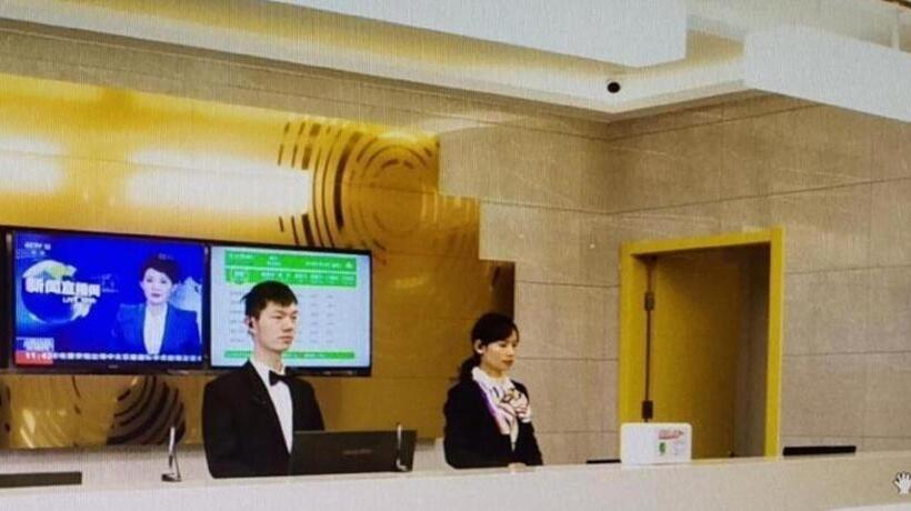 Отель Greentree Inn Huanggang City Wuxue City Kanjiang Avenue