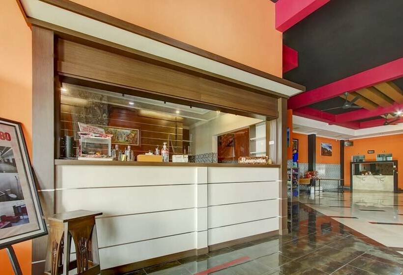 ホテル Super Capital O 90151 Guest House 180