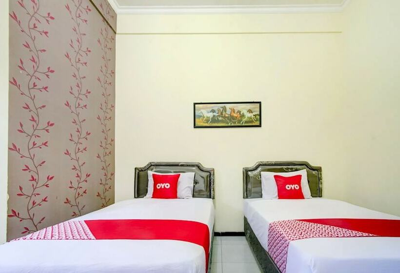 ホテル Super Capital O 90151 Guest House 180