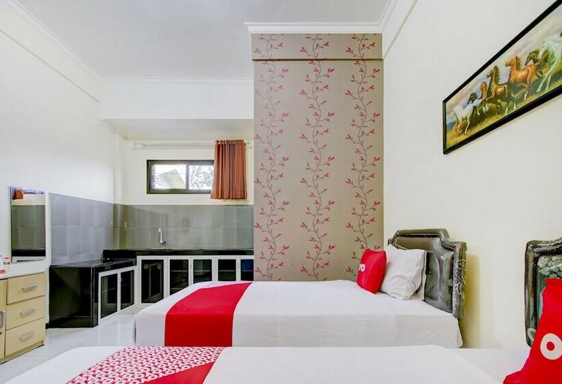 ホテル Super Capital O 90151 Guest House 180