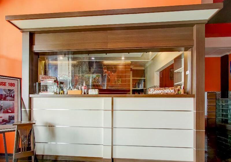 ホテル Super Capital O 90151 Guest House 180