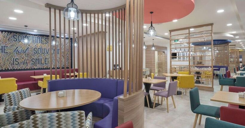 هتل Hampton By Hilton Doha Old Town