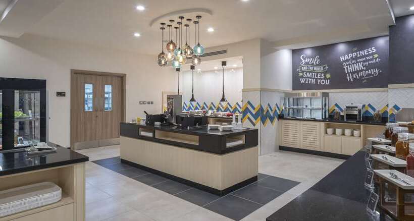 هتل Hampton By Hilton Doha Old Town