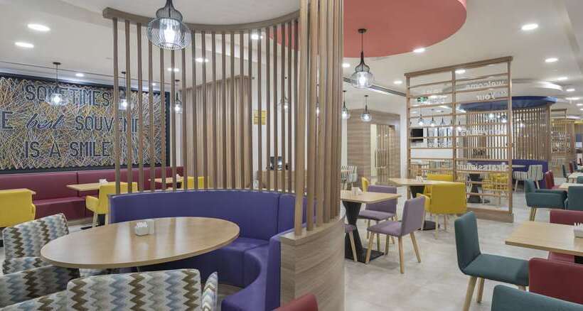 هتل Hampton By Hilton Doha Old Town